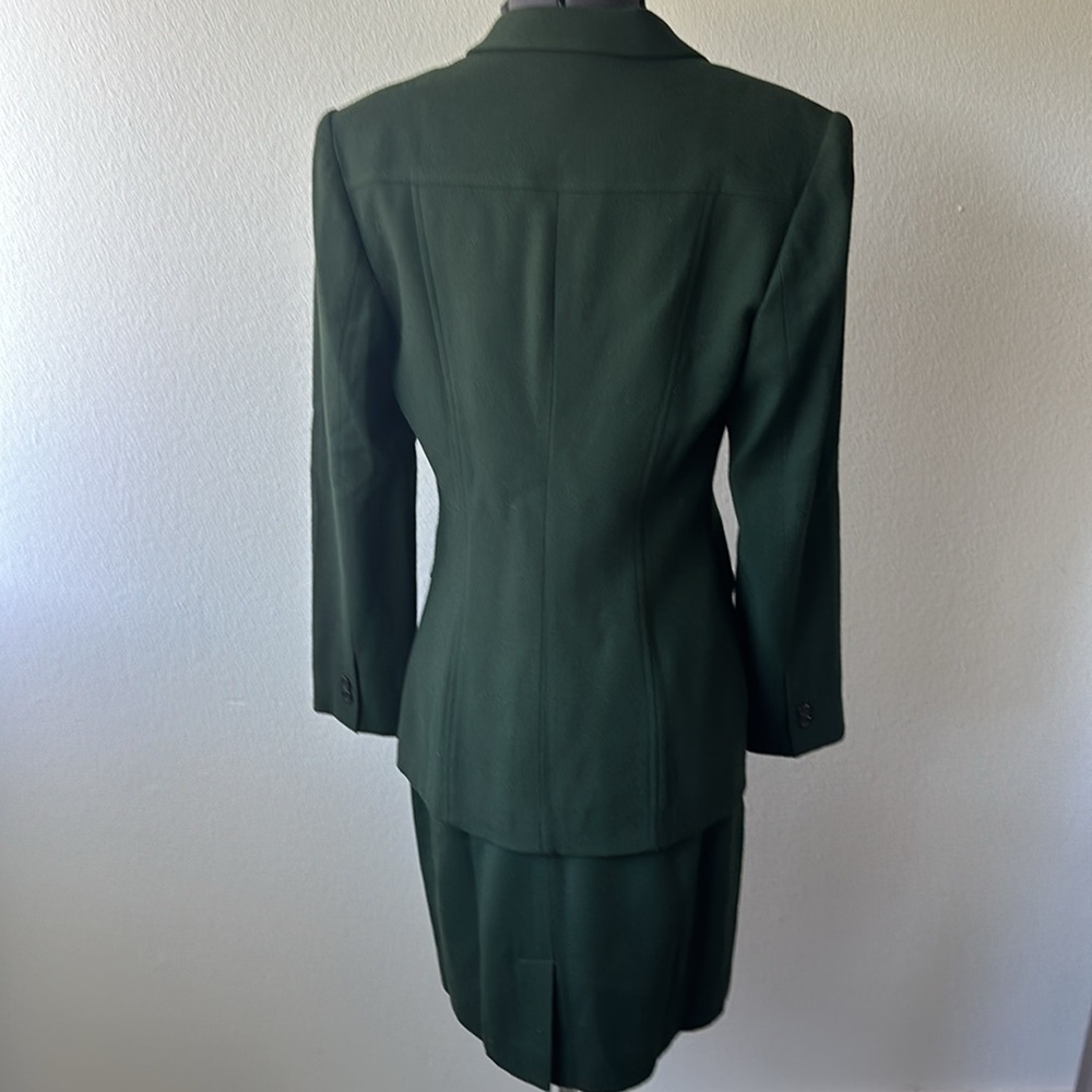 ICE CUBE by MICHAEL suit size 8 Hunter green 100% Wool and lined skirt & jacket - Picture 6 of 12
